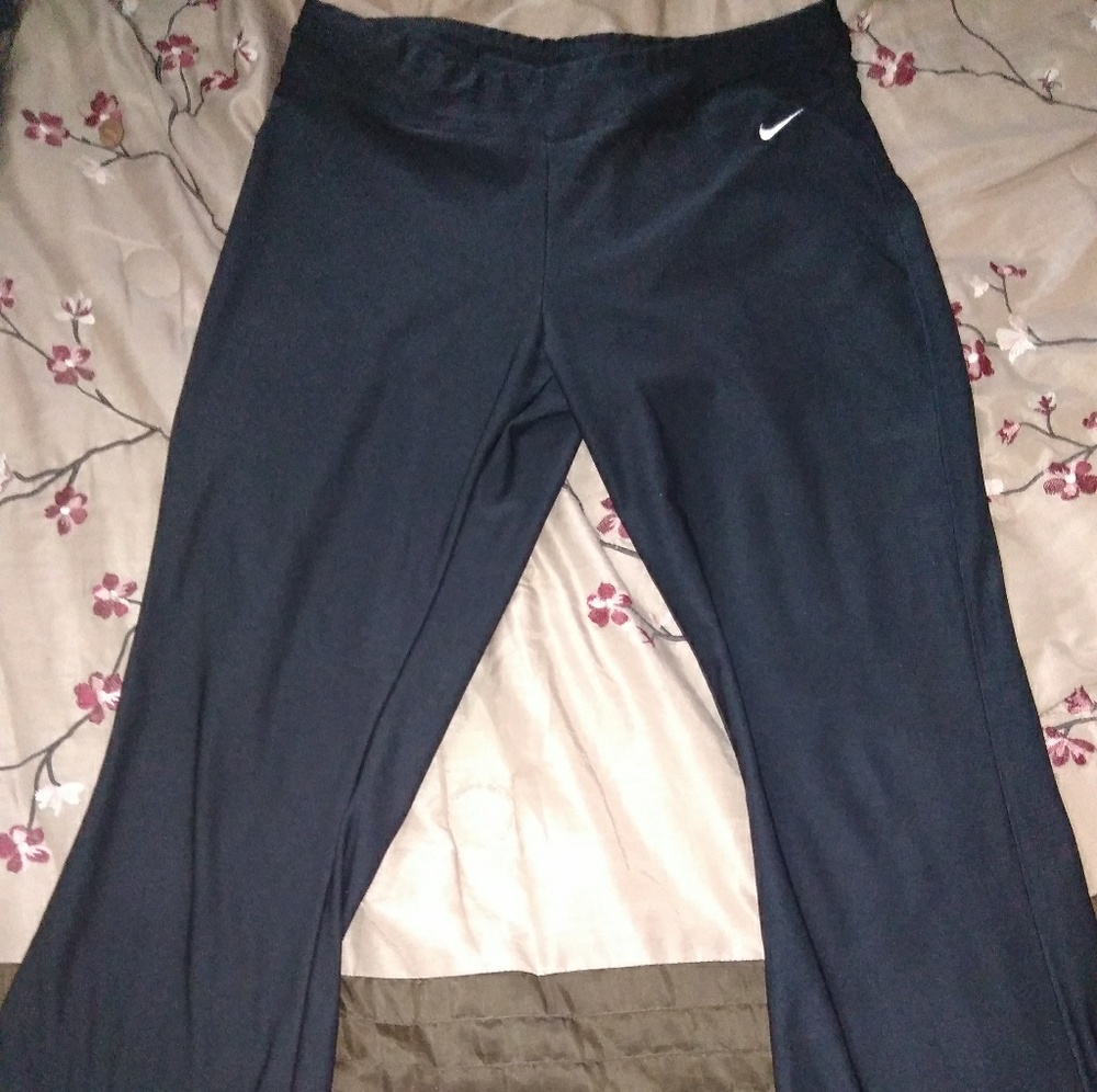 Nike capris, flared towards the bottom